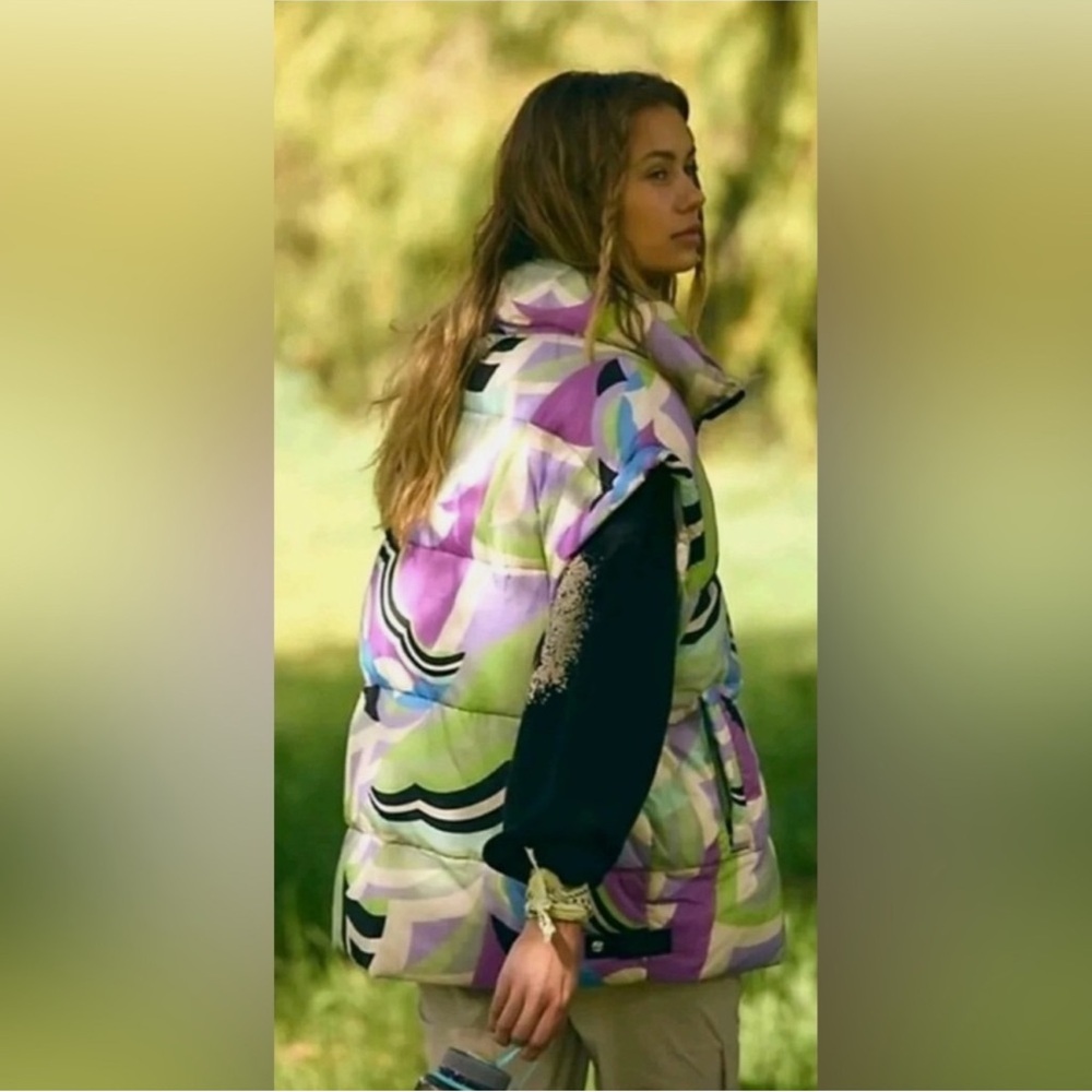 NWT New Free People In A Bubble Printed Puffer Neon Purple Vest Size L - Picture 4 of 13